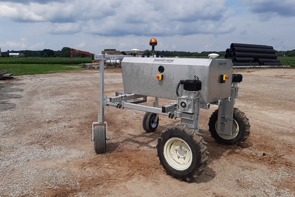 RoamIO-HCW Agricultural Robot Turning